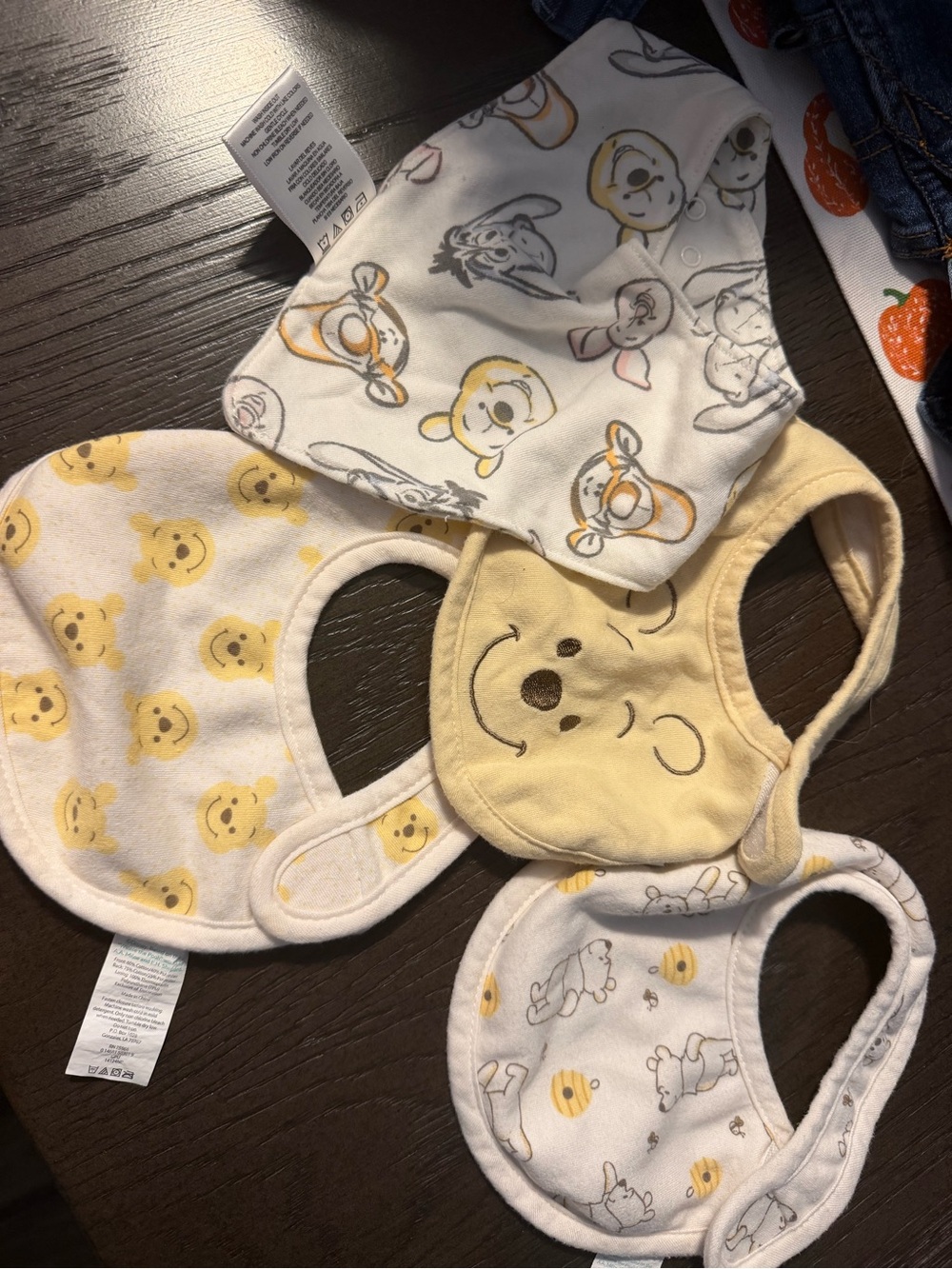 Disney Winnie the Pooh Bib Set in Yellow and White